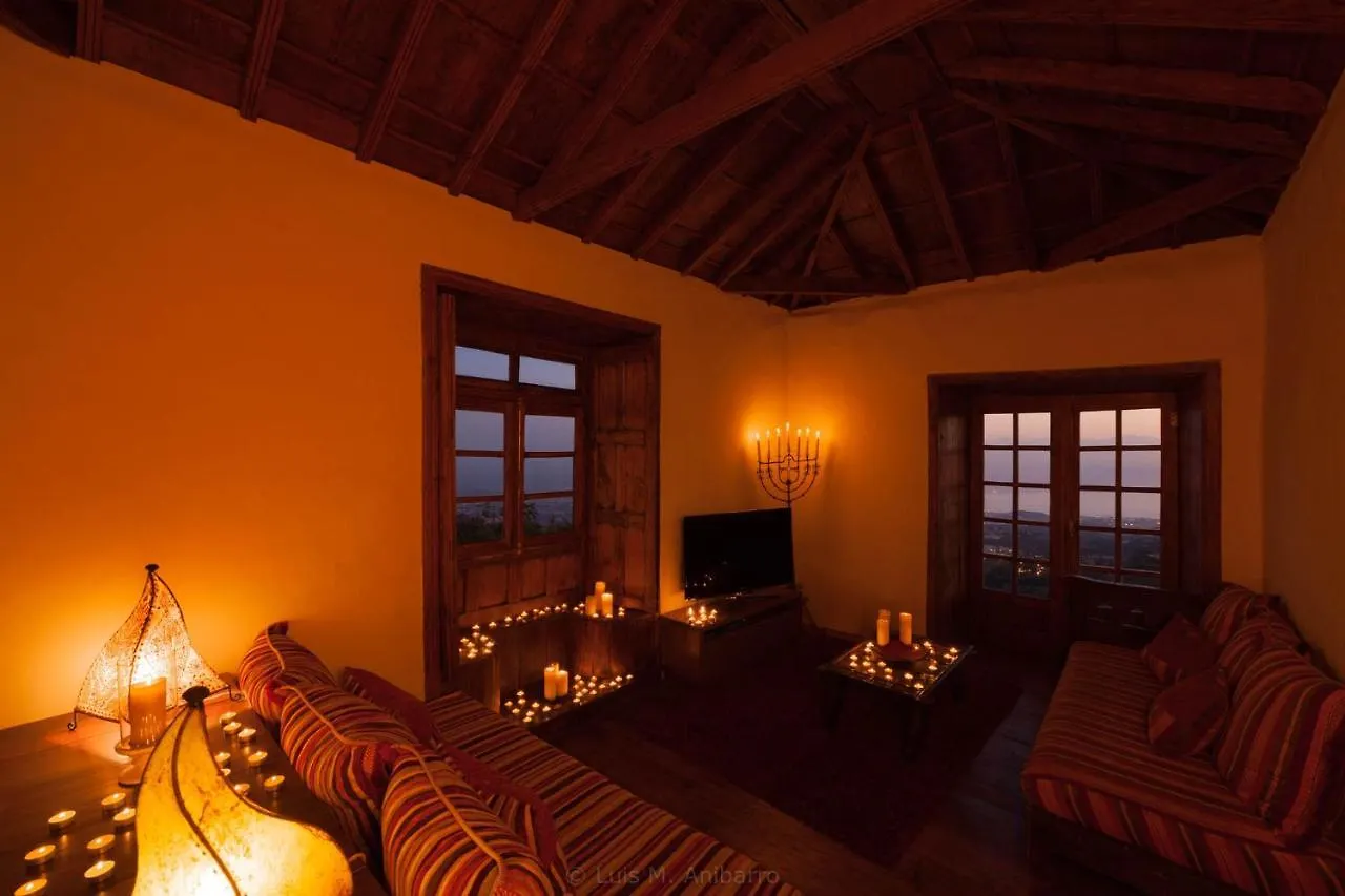 Historic Canarian House, Private Heated Infinity Pool, Bbq, Wifi + Panoramic Ocean Views Arona  Arona (Tenerife)