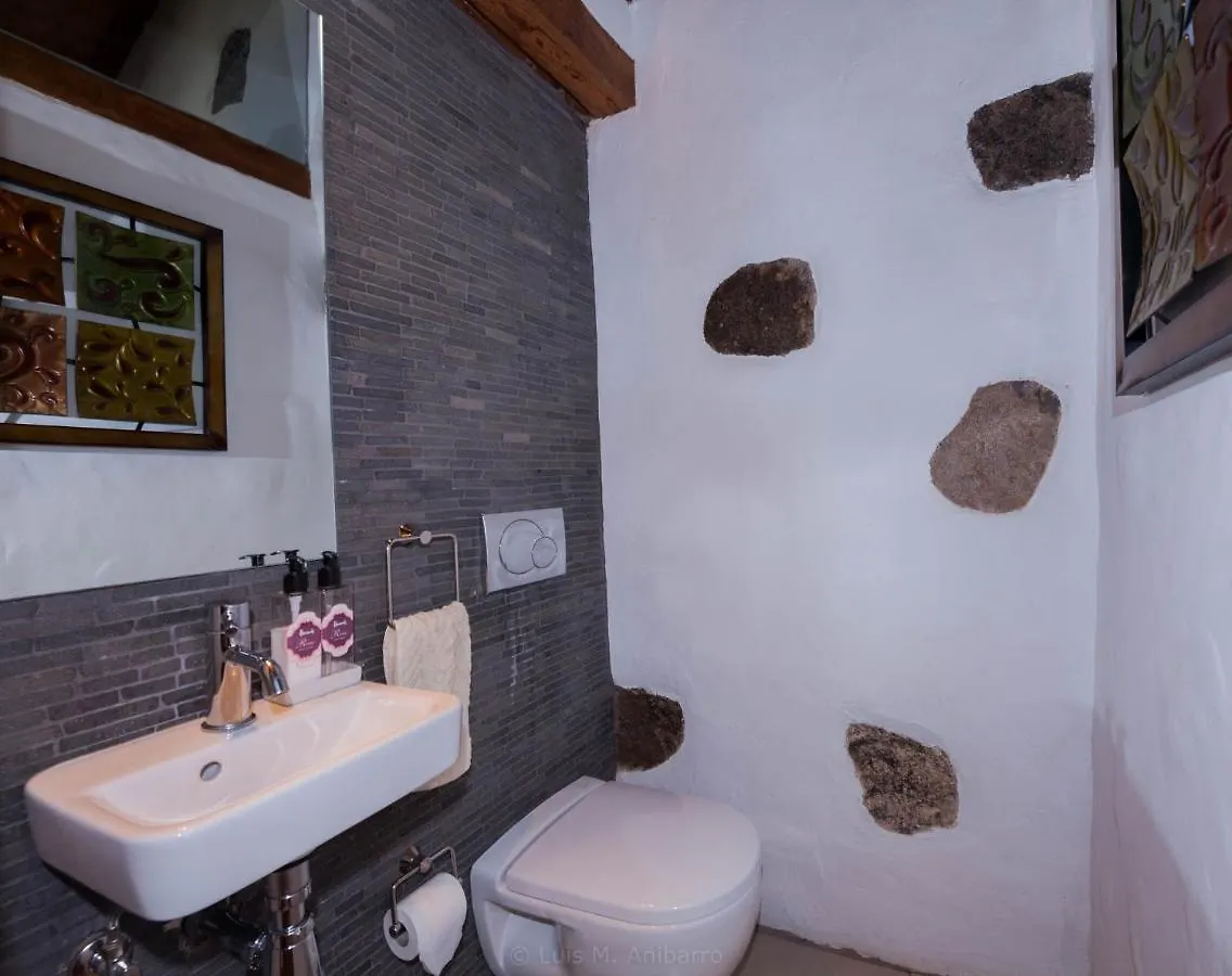 Historic Canarian House, Private Heated Infinity Pool, Bbq, Wifi + Panoramic Ocean Views Arona  Arona (Tenerife)
