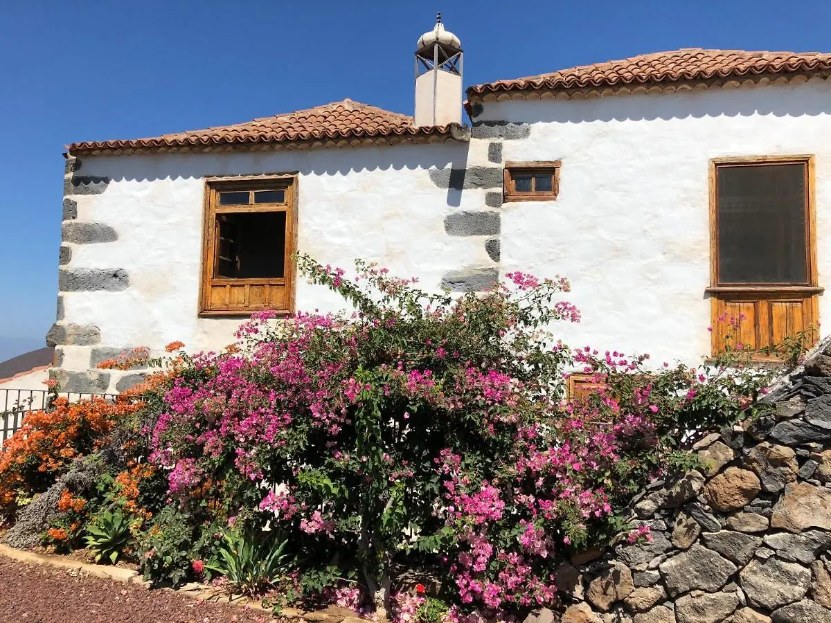 Villa Historic Canarian House, Private Heated Infinity Pool, Bbq, Wifi + Panoramic Ocean Views Arona